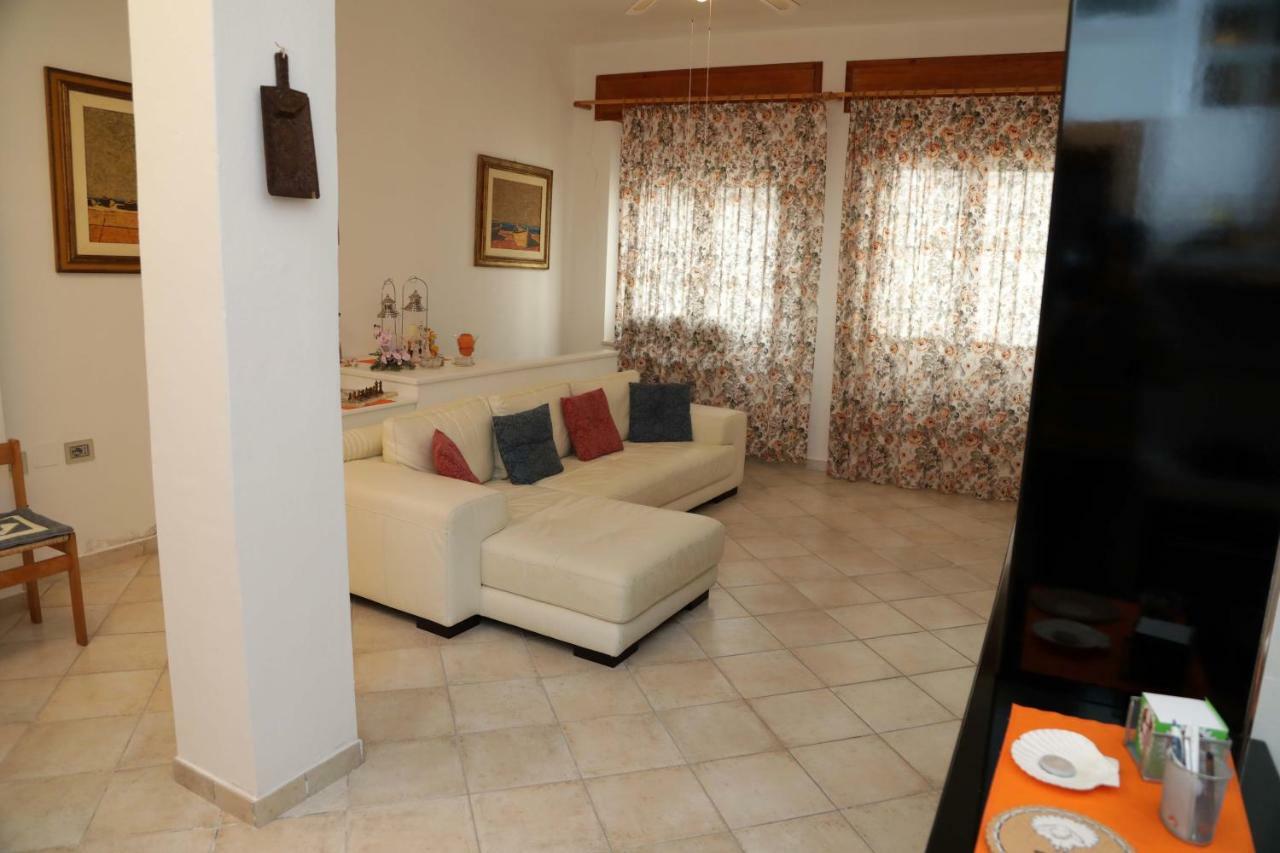 Luxury Apt Apartment Calasetta Exterior foto
