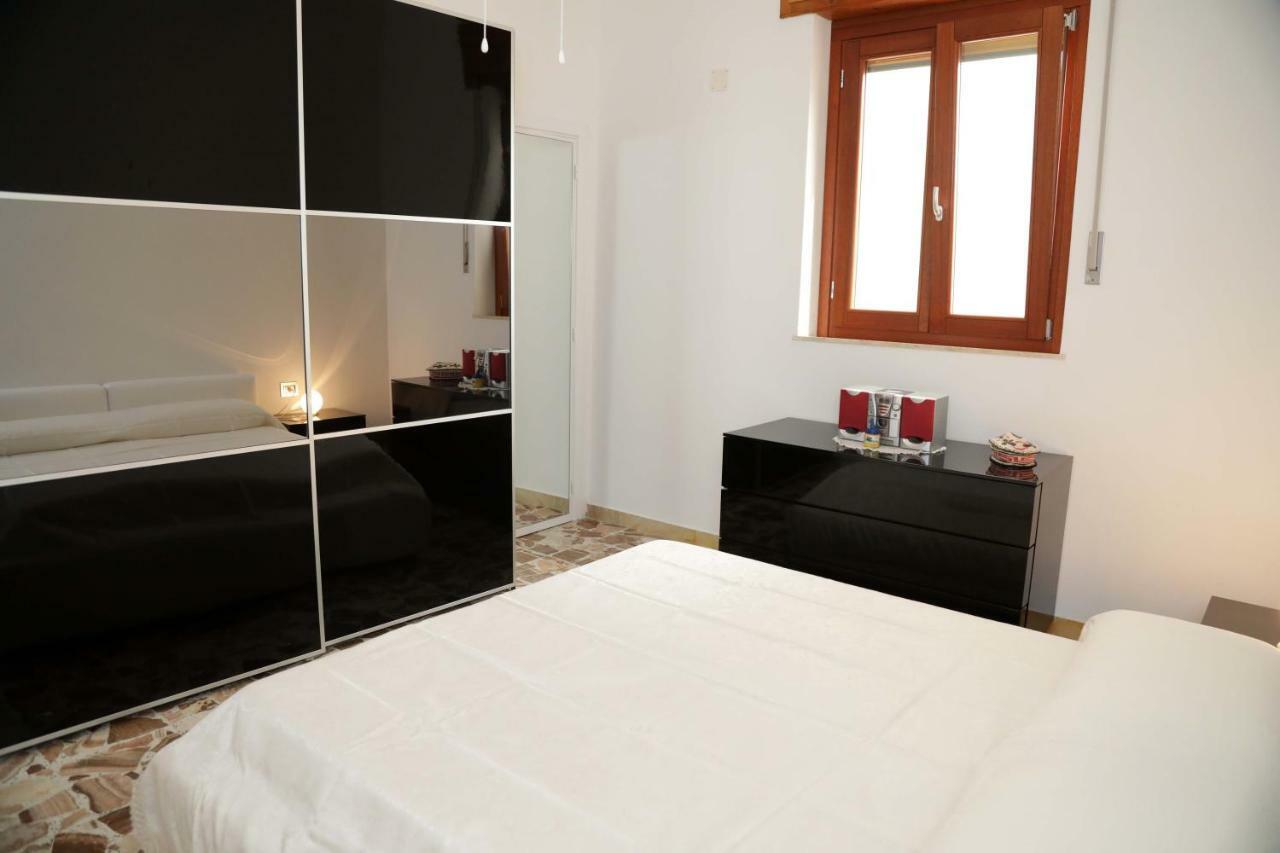 Luxury Apt Apartment Calasetta Exterior foto