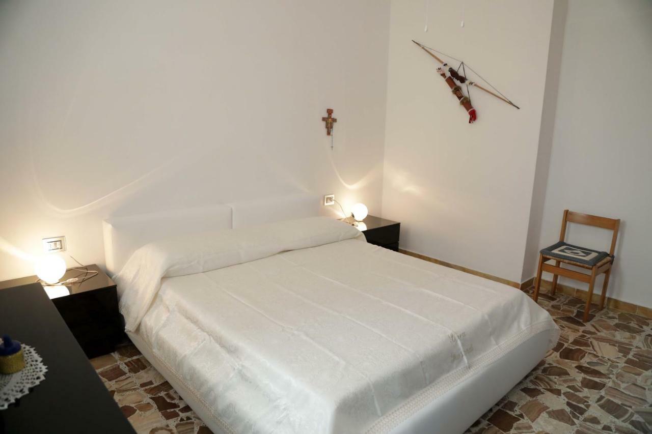 Luxury Apt Apartment Calasetta Exterior foto